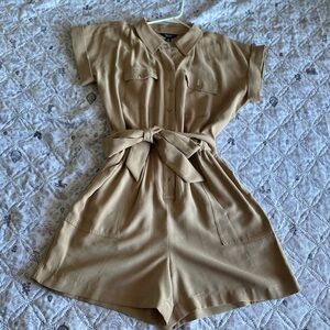 Women's Simply Vera Vera Wang Belted Utility Romper - NWT- Size M